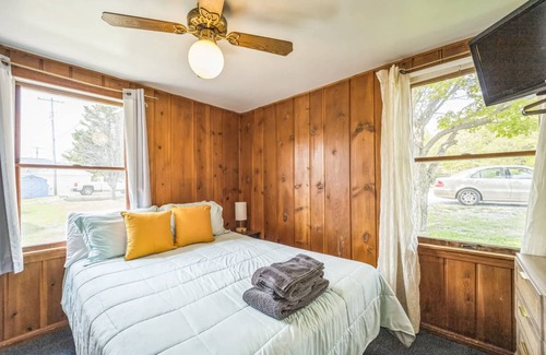 Oscoda Cabin | 79 m² Cabin ∙ 1 bedroom ∙ 3 guests