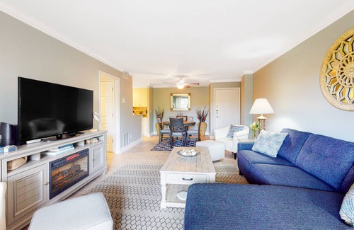 Harbour Town Condo | 79 m² Condo ∙ 1 bedroom ∙ 4 guests