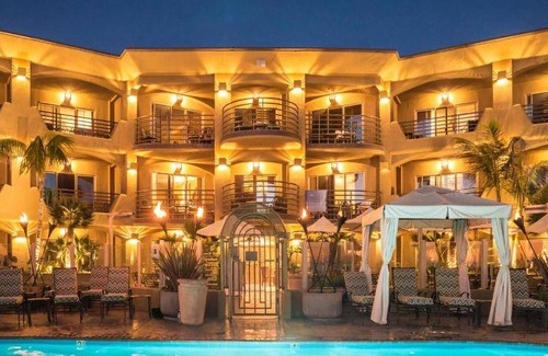 North Pacific Beach Hotel | 79 m² Hotel ∙ 127 guests
