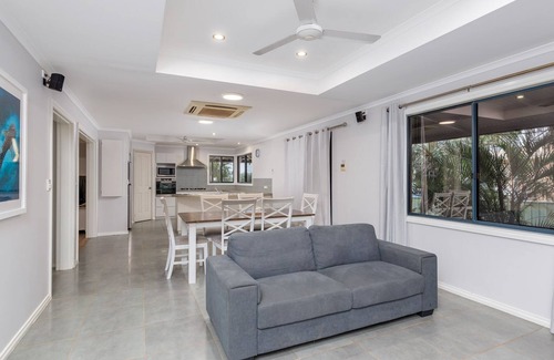 Exmouth House | 79 Nimitz Street - Pool and Pet Friendly