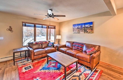 Salida House | 7984 Pet-Friendly Townhome with Grill!