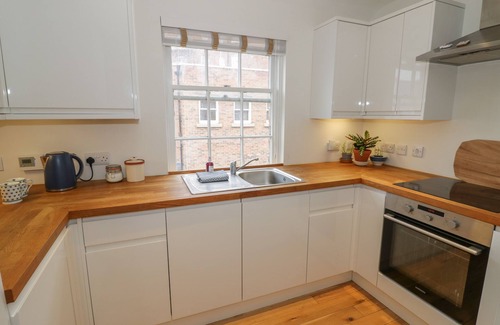 Cheltenham Cottage | 7A LANSDOWN PLACE LANE, romantic in Cheltenham