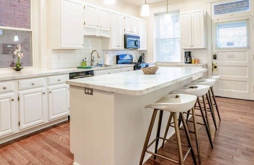 Tower Grove South House | 7BR Luxury Living | 1st Floor Primary/ABODEbucks