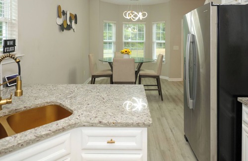 Union City House | 7mins From Airport ! 15 mins from Downtown