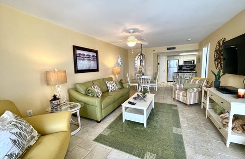 Orange Beach Condo | 7th Fl. Ocean Front Balcony💎So Clean, WIFI, Pools, Athletic Courts, Grills.