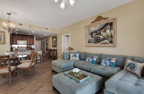 West Panama City Beach Condo | 7th FLOOR, CORNER UNIT, OCEANFRONT, WESTERN VIEWS, HIGH-END, FREE BEACH LOUNGES