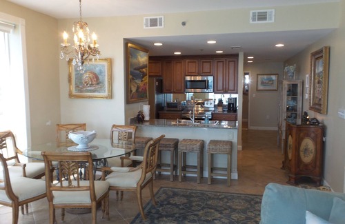 West Panama City Beach Condo | 7th FLOOR, CORNER UNIT, OCEANFRONT, WESTERN VIEWS, HIGH-END, FREE BEACH LOUNGES
