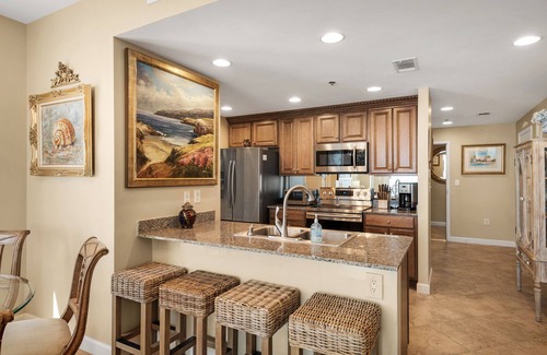 West Panama City Beach Condo | 7th FLOOR, CORNER UNIT, OCEANFRONT, WESTERN VIEWS, HIGH-END, FREE BEACH LOUNGES