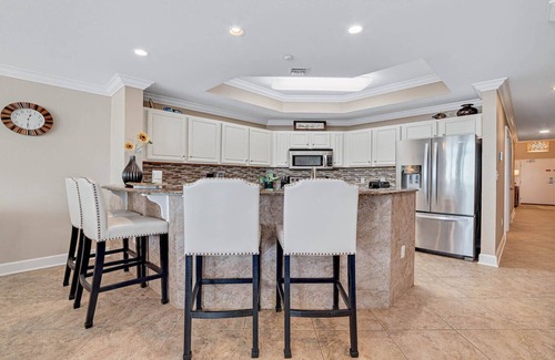 Orange Beach Condo | 7th Floor! New Rental, Lazy river and Slide!