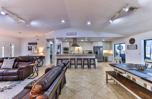Inverness House | 7th Heaven Family Friendly Golf Villa with Pool & Spa 3brm/2bath Sleeps 10