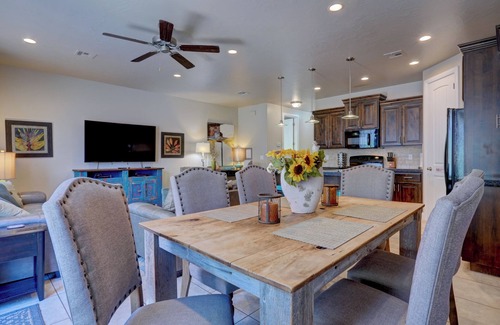 Washington House | 7th night free St George, near Zion 2 king beds, 2 pools/hot tubs, pond