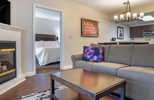 Hershey Apartment | 8/25-8/29 The Suites at Hersey 2 Bed 2 Bath Hotel Suite Full Kit Lndry Sleeps 8