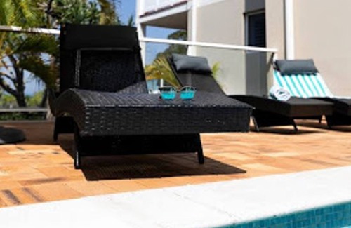 Sunrise Beach Apartment | 8 Aqua Promenade - Cross the Road to the Beach