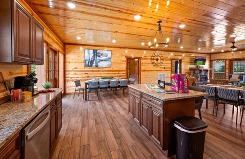 Caton Cabin | 8 bed cabin with pool, outdoor fireplace & gazebo