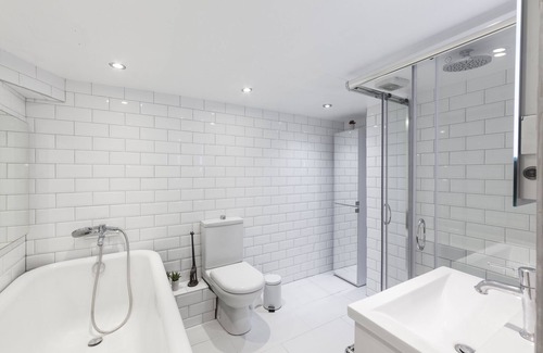 Westminster House | 8 Bed family home Westminster Central London (sleeps 11 including children)