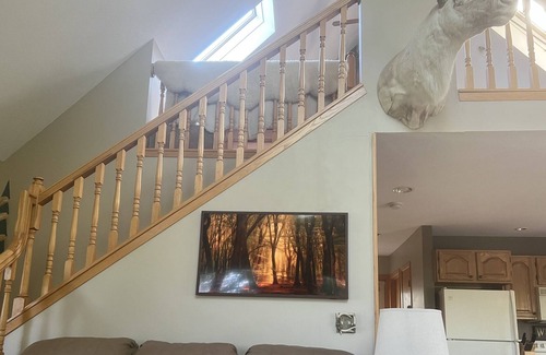 Crofton House | 8 Bed Lake Home with Lake View
