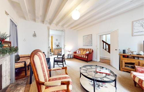 Courdemanche House | 8 Bedroom Gorgeous Home In Courdemanche