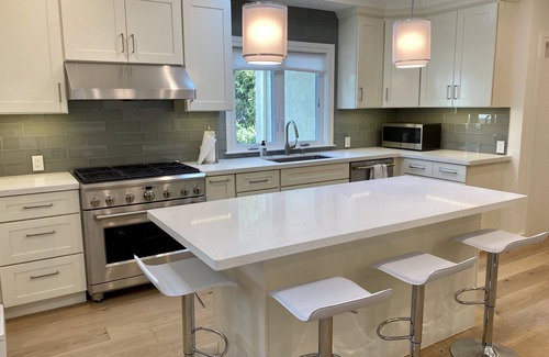 Baywood - Aragon House | 8 BR 8 bath, Great for Groups/Retreats, Complete New Renovation, Walk Downtown