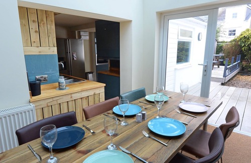 Tenby House | 8 Culver Park - Close to Beach and Town Centre