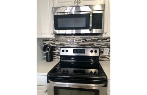 Corpus Christi Condo | 8❤️Fishing dock❤️Ground Floor❤️hot tub❤️Beach❤️king bed