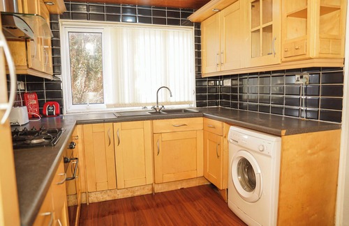 Chorlton-on-Medlock House | 8 Guest Modern Home By O2 Apollo & Ethiad Stadium