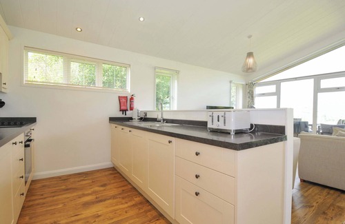 Dobwalls Cottage | 8 HORIZON VIEW, pet friendly, luxury holiday cottage in Dobwalls