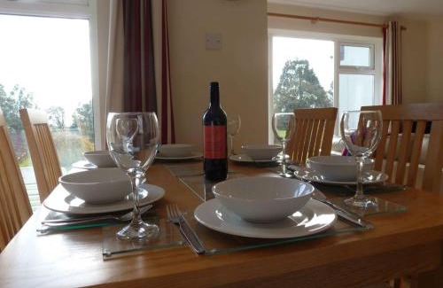 St. Ann's Chapel Ski Chalet | 8 Manorcombe Bungalows