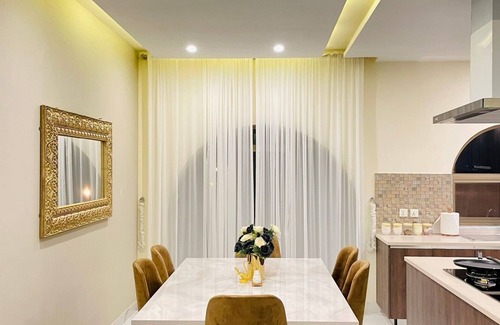 Bahria Town Apartment | 8 Marla 2 Bed Designer Gold Set Garden Front Netflix Prime Transworld