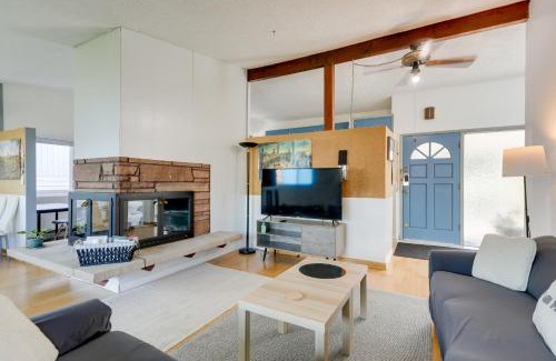 Highland Park House | 8 Mi to Downtown Seatlle Pet-Friendly Home