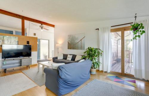 Highland Park House | 8 Mi to Downtown Seatlle Pet-Friendly Home