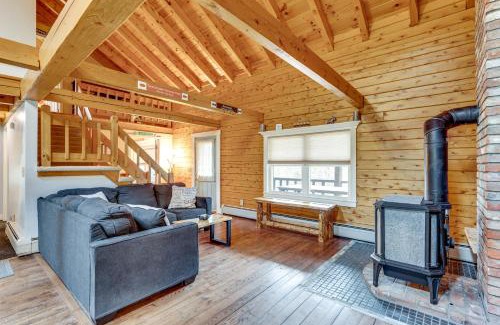 Lyndon House | 8 Mi to Kingdom Trails Spacious Home with Game Room