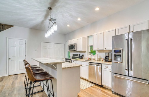 Silver Springs Cottage | 8 Mi to Ocala: Quiet Silver Springs Home w/Grill!