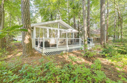 Ocean Pines House | 8 Mi to Ocean City Beach: Home w/Pool Access!