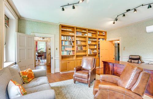 Limekiln House | 8 Mi to Reading Spacious Farmhouse Retreat!