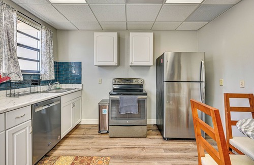 Keystone House | 8 Mi to Tarpon Springs Sponge Docks: Home w/Grill