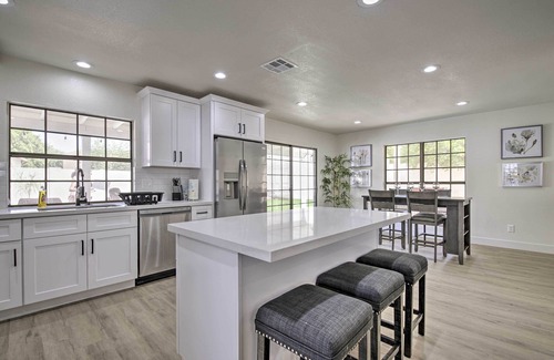 Glendale House | 8 mi to Westgate: Family-Friendly Glendale Home!