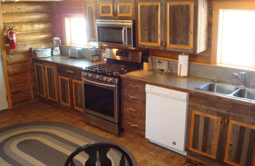 Lazy Acres Cabin | 8 miles from Yellowstone! Perfect For Romantic Getaways & Families!