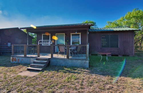 Mason Cabin | 8 Miles N of Mason - cozy cabin getaway for 2 - get out and unplug!