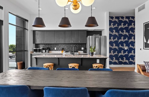 Woodland in Waverly Condo | 8 Min to Broadway-Rooftop Patio w City Views-Walkable