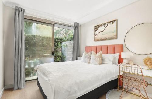 Rockdale Apartment | 8 mins from Sydney Airport! 1BR with Courtyard