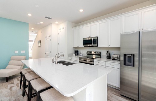 West Kissimmee House | 8 Minutes to Disney! Margaritaville Resort Spacious Family Home in Kissimmee!