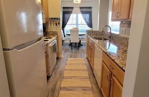 Villages of Five Points Condo | 8 minutes to the beach in the villages of five points first floor condo