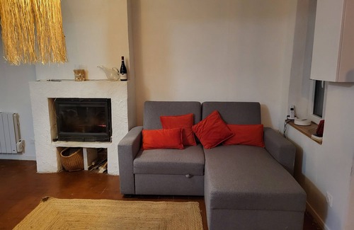 Saint-Aubin-sur-Loire House | 8 mn from the Bourbon lancy thermal baths, pretty little Burgundy house.