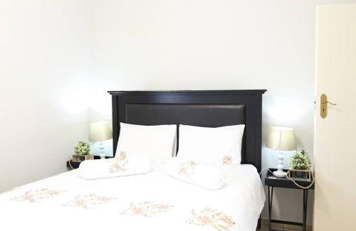 Windhoek West Apartment | 8 on Jenner - Cozy 2- bedroom, close to Town/NUST