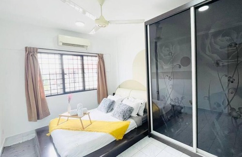 Bukit Jalil Apartment | 8 pax Homestay near Axiata Arena & Pavilion 2