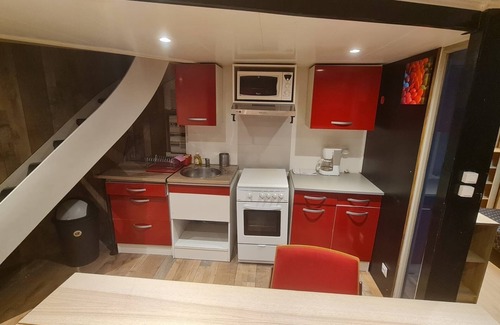 Maladiere Apartment | 8-person apartment 1h free pool access