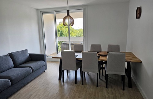 Dinan Apartment | 8-person apartment in the heart of Dinan (Free parking in front of the apartment)
