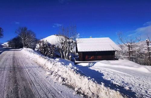 Albiez-le-Vieux Ski Chalet | 8 person chalet at the foot of the ski slopes in SAVOIE albiez-montrond resort