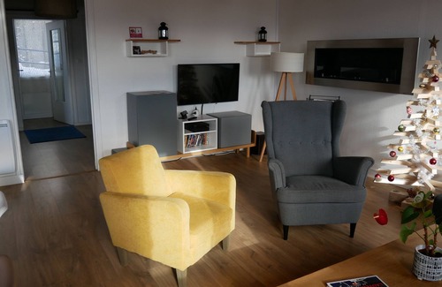 Chastreix Apartment | 8-person gîte in Chastreix, close to ski resorts and nature.