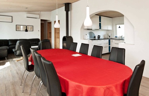 Pøt Strandby House | 8 person holiday home in Juelsminde-By Traum